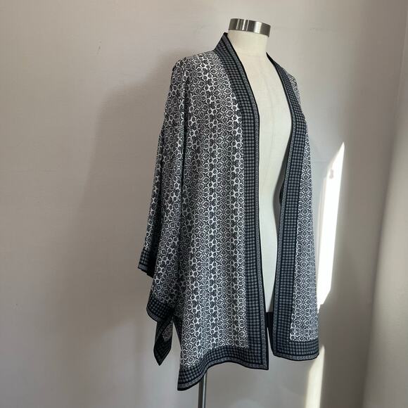 Max Studio Black White Printed Open Kimono Boho Layering Size 2X - Picture 2 of 7